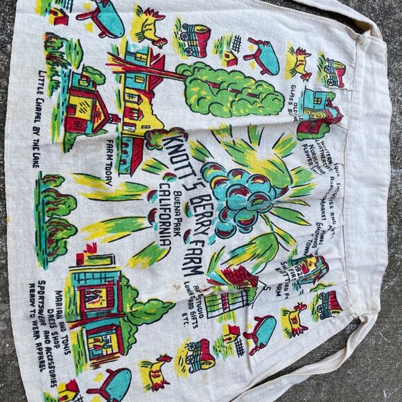 Vintage 60s Kitschy Knotts Berry Farm Cottagecore Homemaker Apron - Picture 4 of 5